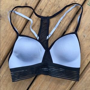 🌟 Victoria’s Secret Sports Bra